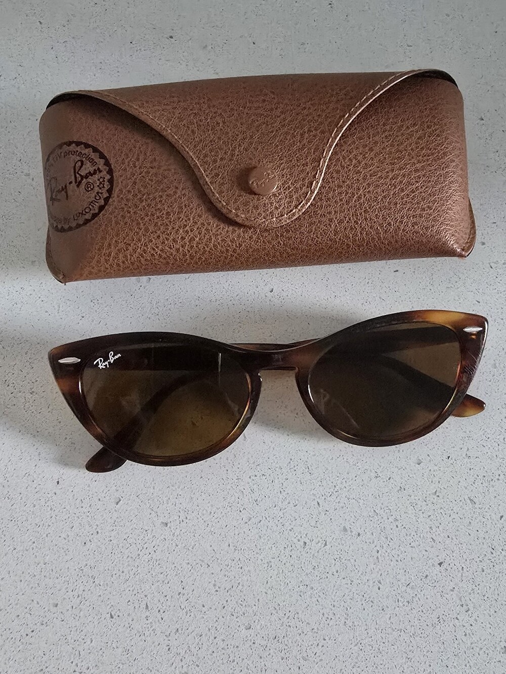 Ray-Ban Nina Cat-Eye Sunglasses in Tortoise Brown Msrp $207